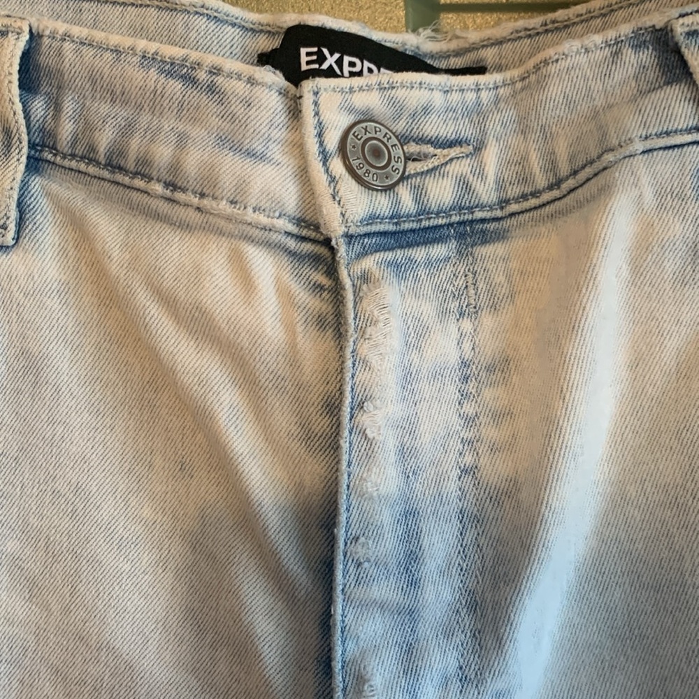 EXPRESS Mom Shorts - Picture 4 of 7